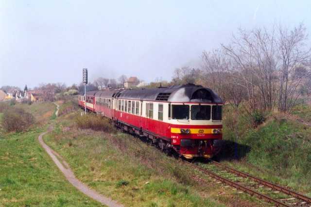 img_2000-04-20_Hostivice_853007+005_Jindra_Volf.jpg