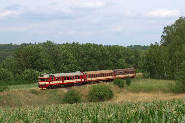 img_2007-07-01_Kropacova_Vrutice_R945_854006_Chary.jpg