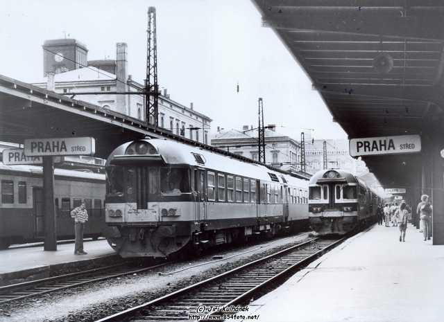img_M296-1029+M296-1031_Praha_stred_8.1988_J-Kulhanek.jpg